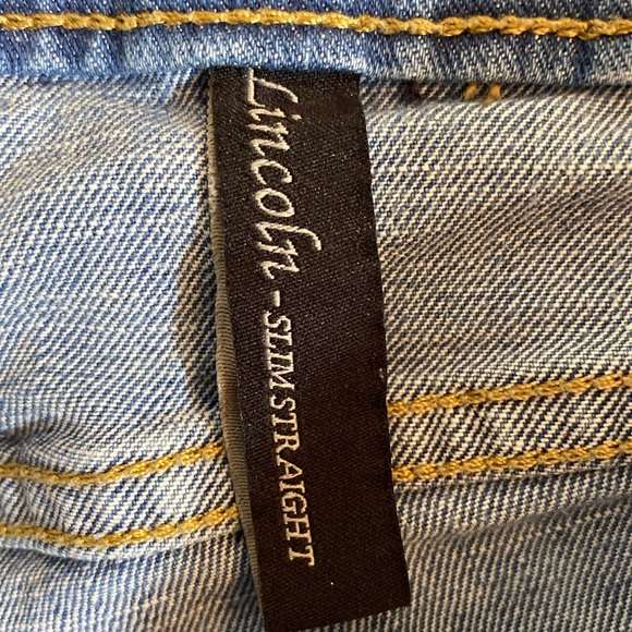 Guess - Lincoln slim straight jeans. Size 30/31 - Picture 5 of 13